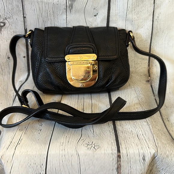 Michael Kors pebbled soft leather crossbody - Picture 2 of 11